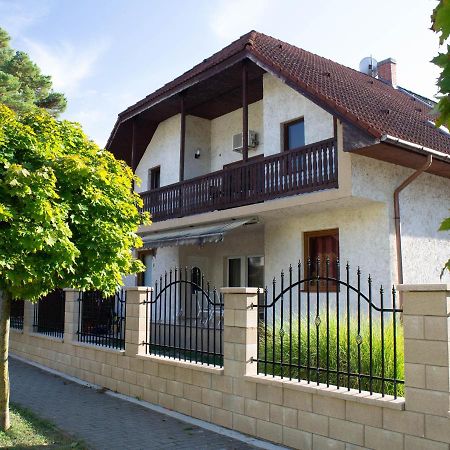 Zsolnay Apartman Siófok Buitenkant foto