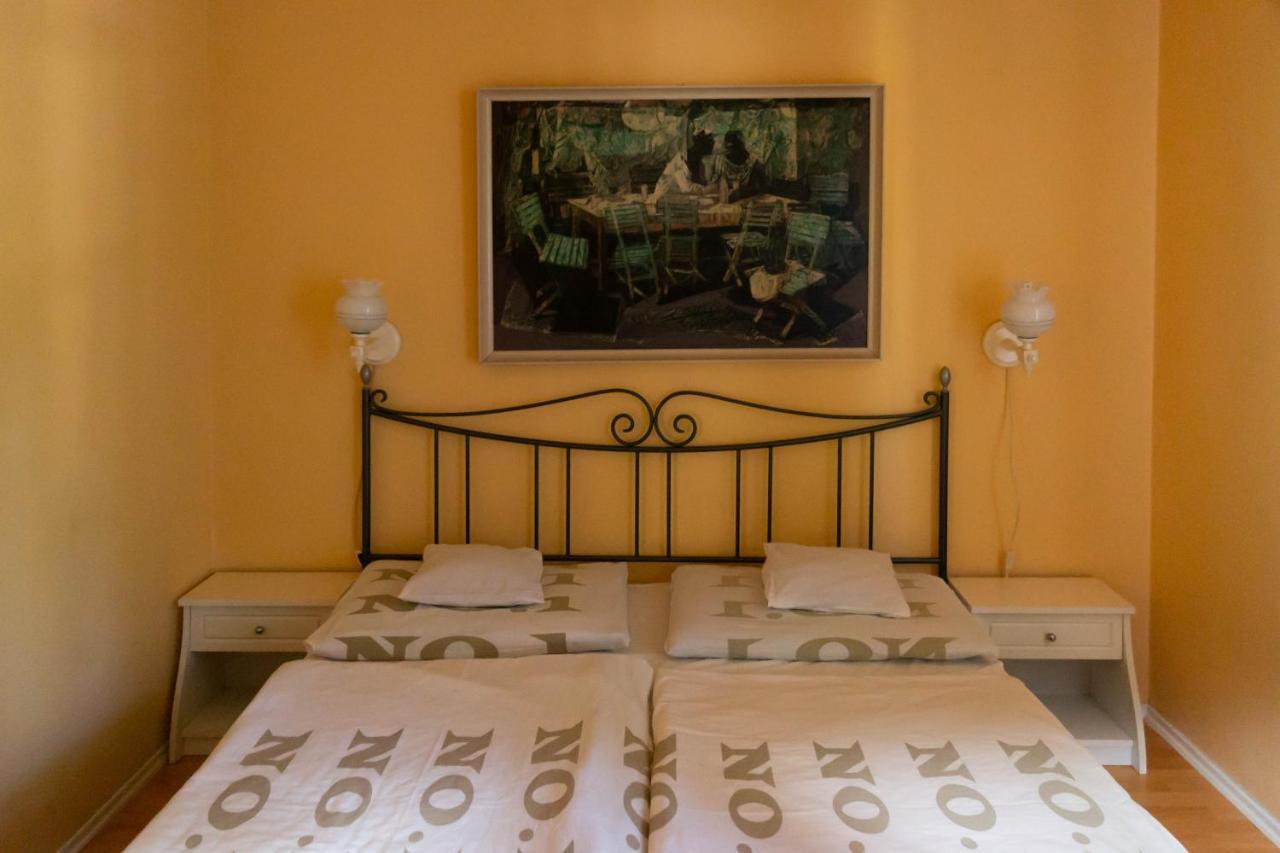 Zsolnay Apartman Siófok Buitenkant foto