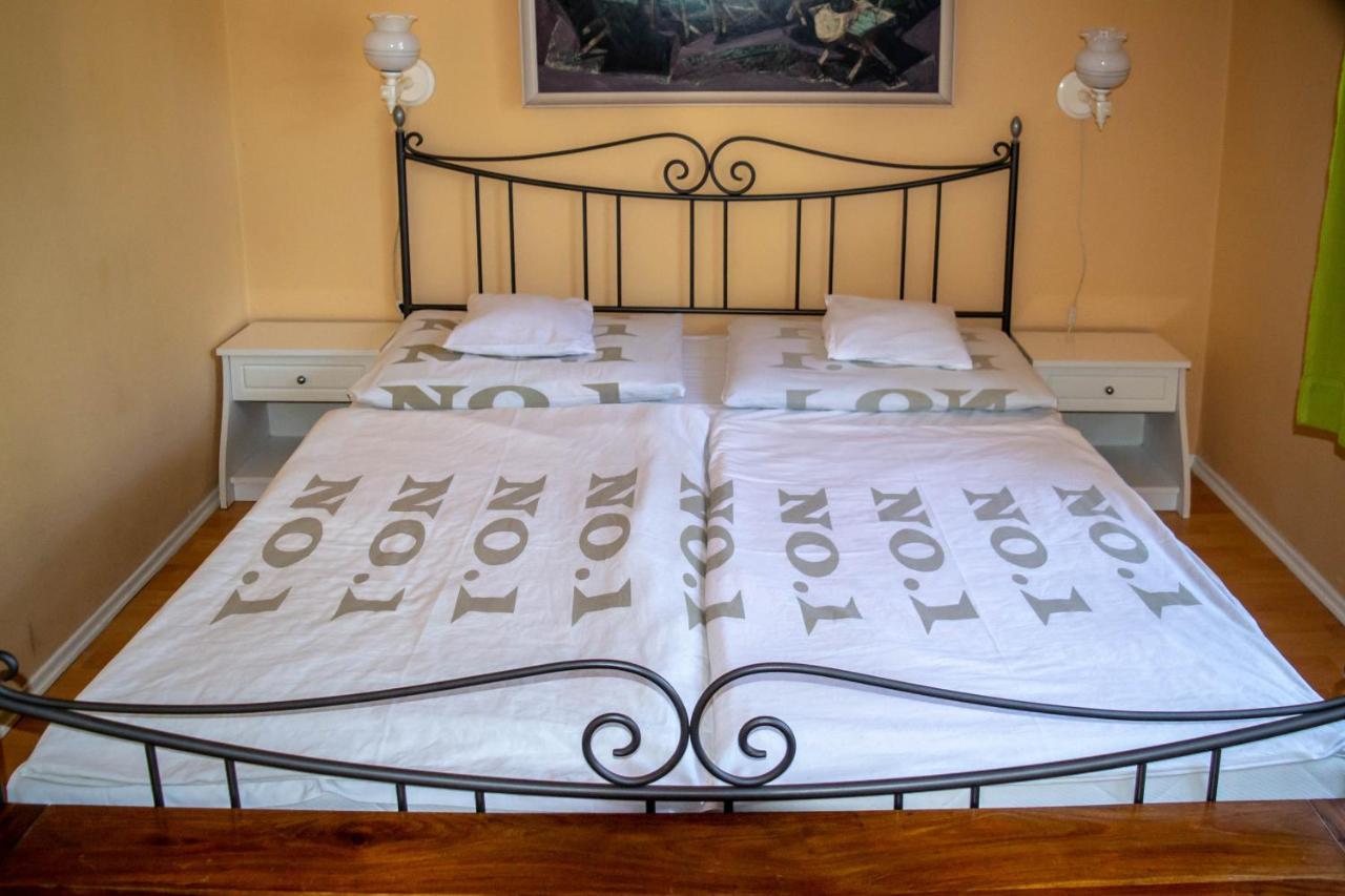 Zsolnay Apartman Siófok Buitenkant foto