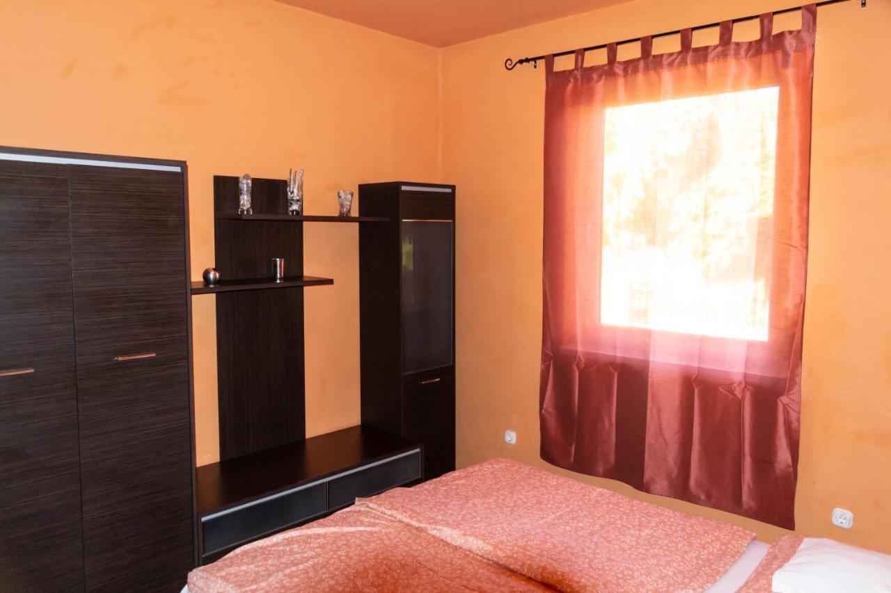 Zsolnay Apartman Siófok Buitenkant foto